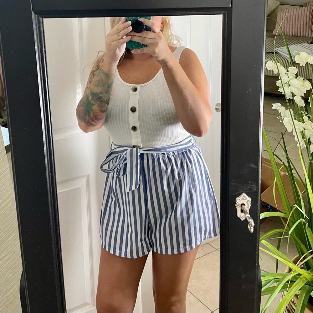 SHEIN White and Blue Striped Button romper - Picture 6 of 7